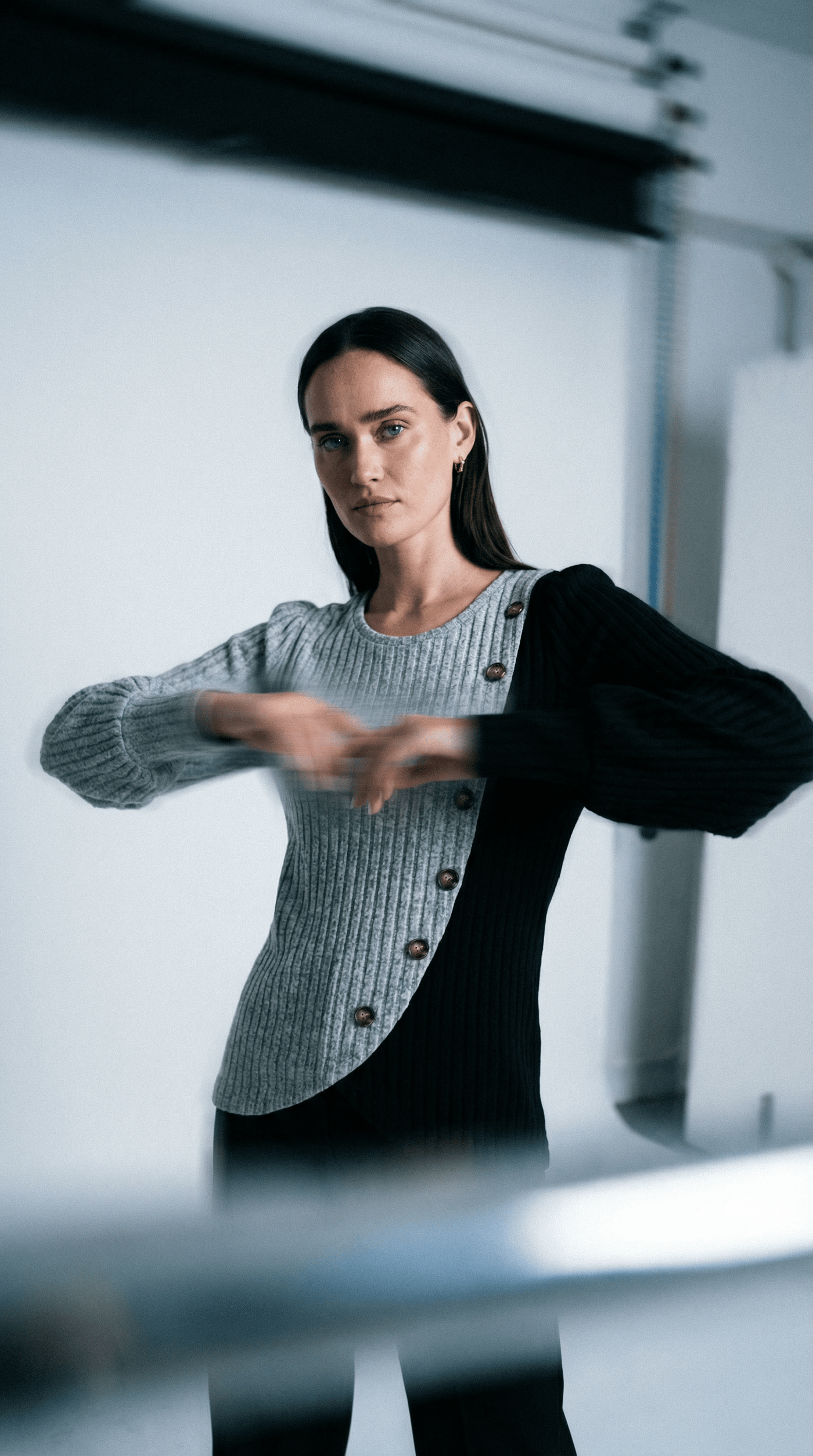 KAIA | PULL À MANCHES LONGUES ÉLÉGANT AVEC BOUTONS