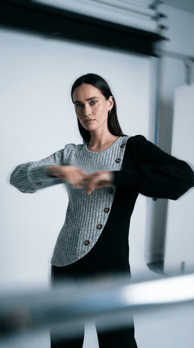 KAIA | PULL À MANCHES LONGUES ÉLÉGANT AVEC BOUTONS